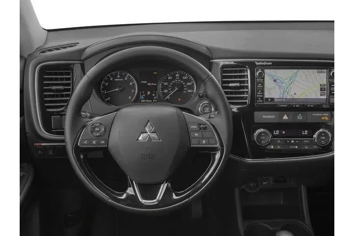 2018 Outlander SEL image 8