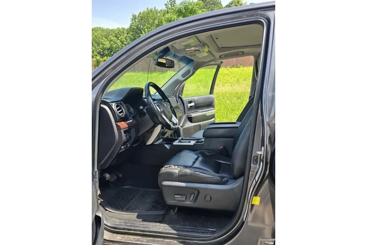 $18000 : 2016 Toyota Tundra LIMITED 4x4 image 4