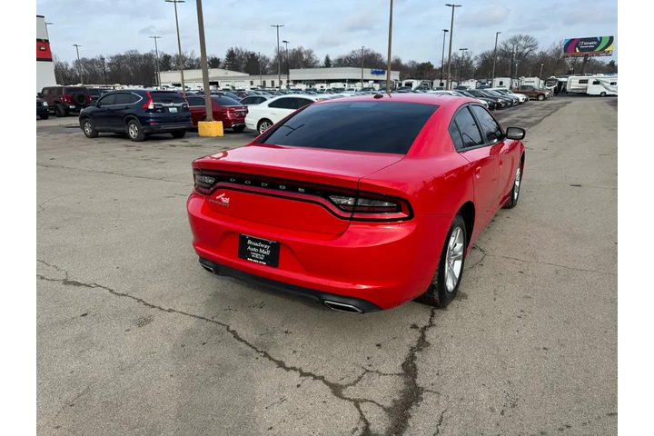 $12980 : 2019 Charger SXT RWD image 2