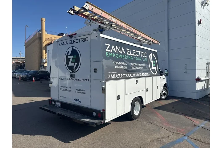 $31300 : Ford E-Series 2022 E-350 SD image 6