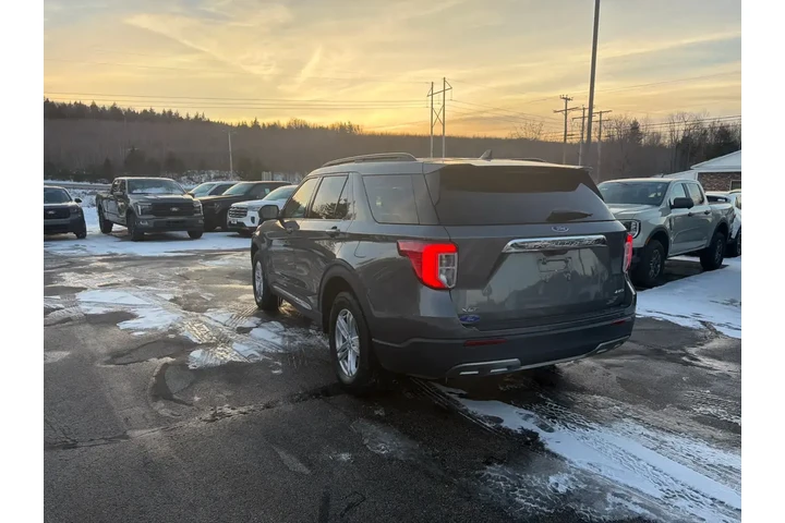 $28995 : Ford Explorer 2022 AWD XLT 4 image 5