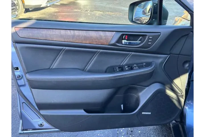 $17500 : Subaru Outback 2018 AWD 2.5i image 4