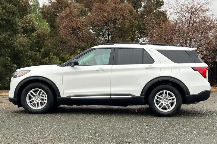 $37990 : Ford Explorer 2025 Active 4d image 7