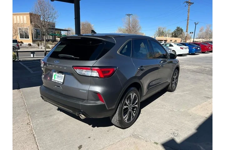 2021 Escape SE AWD image 5