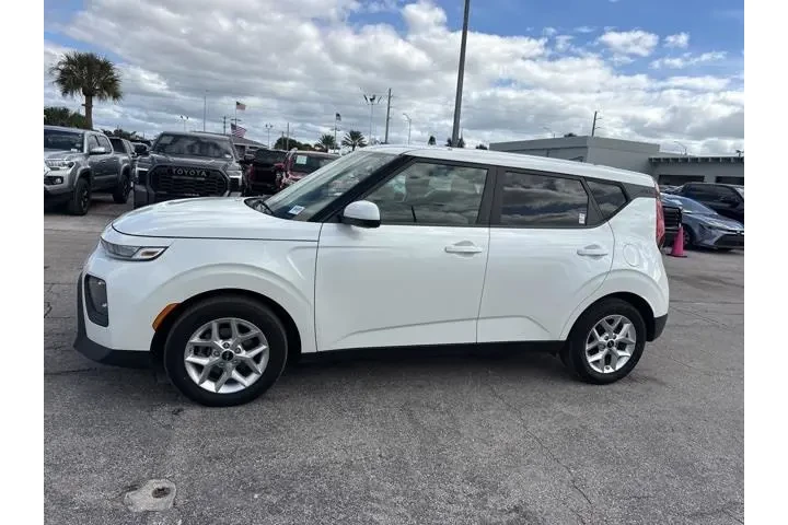 $14988 : Kia Soul 2022 image 6