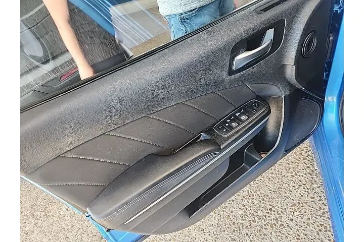 $32681 : Dodge Charger 2023 R/T 4dr S image 10