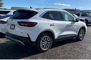 $24931 : Ford Escape Plug-In Hybrid 2 thumbnail