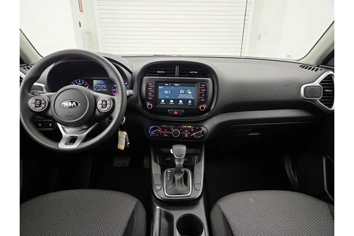 $16998 : Kia Soul 2020 LX 4dr Crossov image 9
