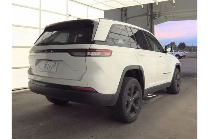 $36490 : Jeep Grand Cherokee 2023 4x4 image 5