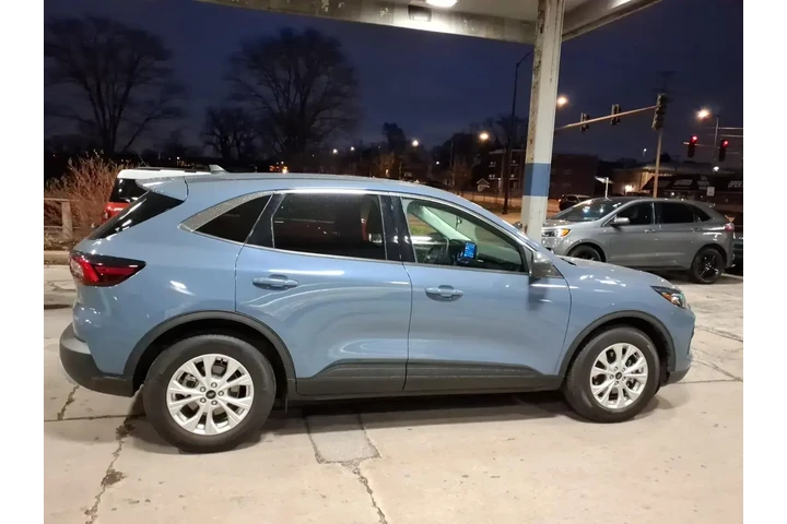 $27861 : Ford Escape 2024 Active 4dr image 2