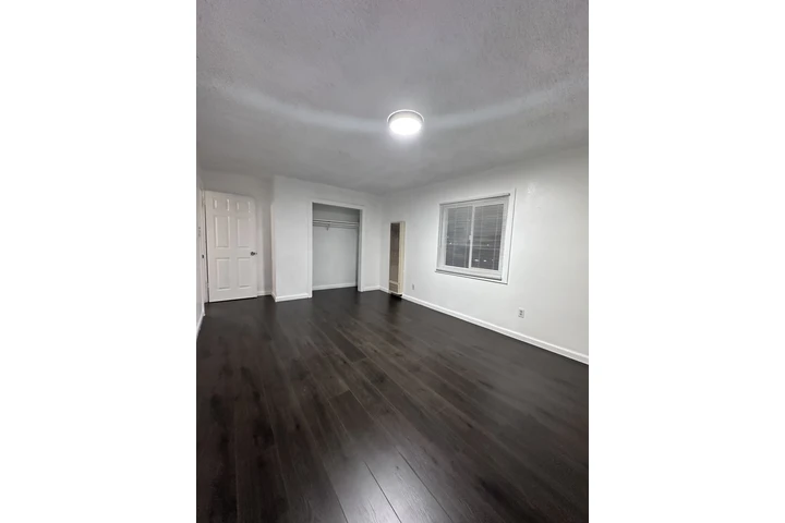 $2650 : Rento casa image 3