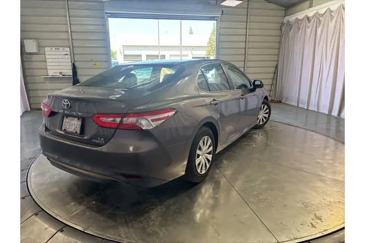$18999 : Toyota Camry Hybrid 2018 LE image 4