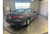 $18999 : Toyota Camry Hybrid 2018 LE thumbnail