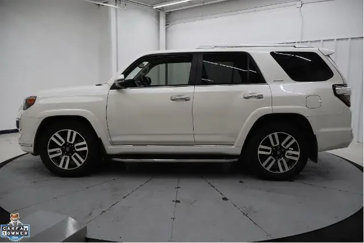 $38995 : Toyota 4Runner 2021 4x2 Limi image 7