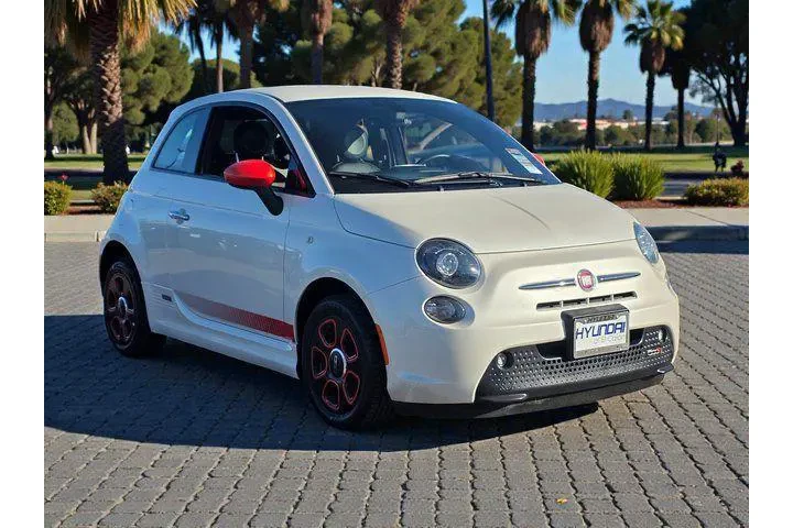 $7499 : FIAT 500e 2017 Base 2dr Hatc image 3
