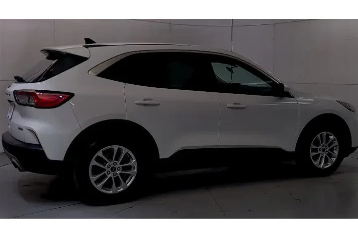 2015 Escape SE 4WD image 6
