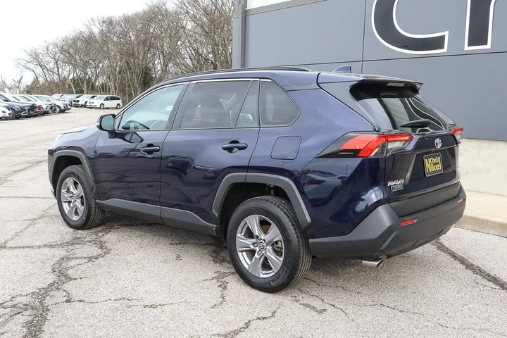 $25988 : 2024 RAV4 XLE FWD image 6