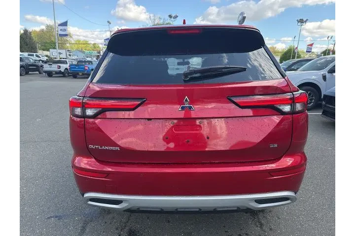 $24995 : Mitsubishi Outlander 2024 AW image 6