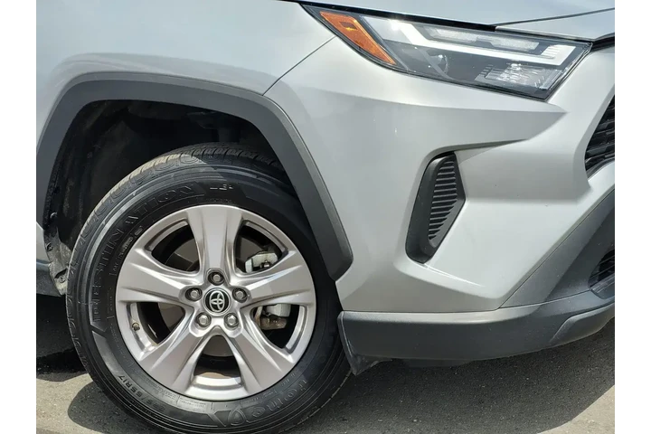 $31700 : Toyota RAV4 2025 XLE 4dr SUV image 5