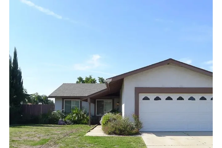 $2750 : Hermosa casa🏠en West CoviCA🏠 image 1