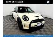 MINI Hardtop 4 Door 2023 Coo en Long Island