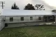 Carpas con luces mesas sillas