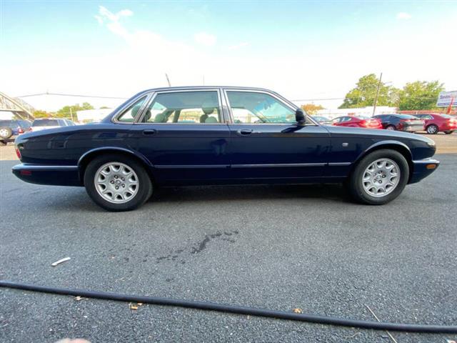 $2495 : 2001 XJ-Series XJ8 image 8