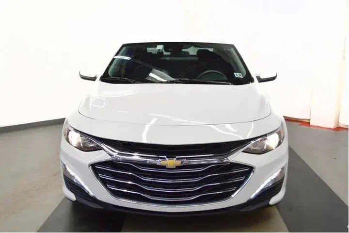 $20994 : Chevrolet Malibu 2024 LT 4dr image 3