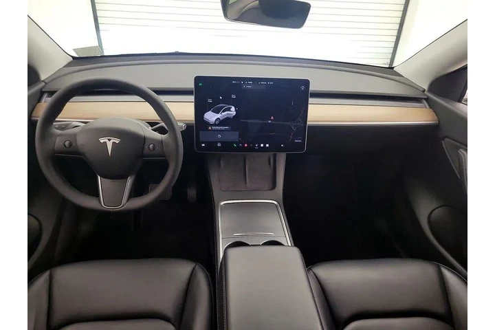 $27998 : Tesla Model Y 2021 AWD Long image 9