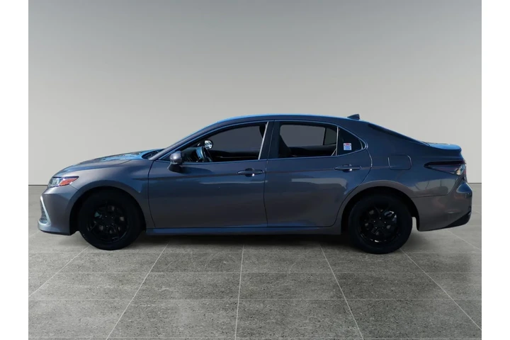 $17917 : Toyota Camry 2022 LE 4dr Sed image 2