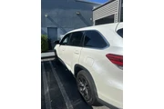 $14990 : Toyota Highlander 2019 LE 4d thumbnail