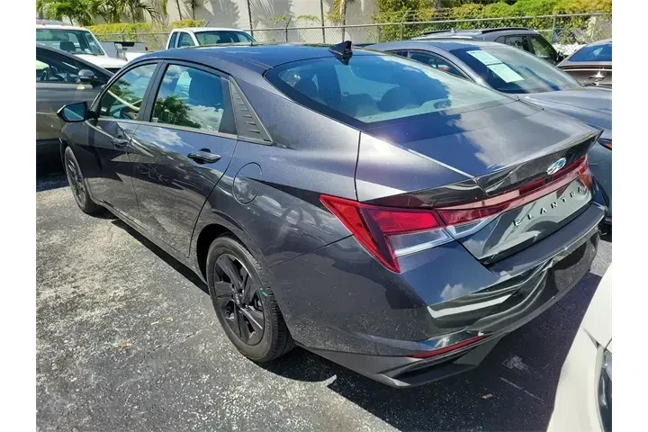 $16990 : Hyundai ELANTRA 2022 SEL 4dr image 3