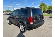 $3980 : 2011 Nitro 4WD 4dr SXT thumbnail