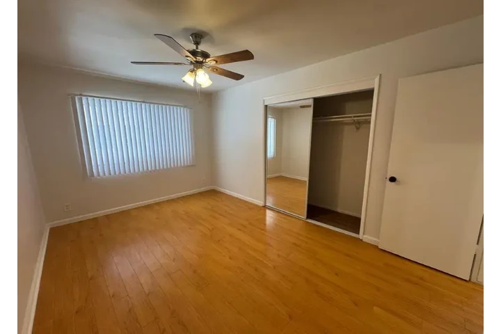 $2000 : 2 Bed apartment In Kenmore Ave image 6