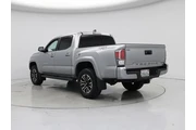 $30998 : Toyota Tacoma 2021 4x2 TRD S thumbnail