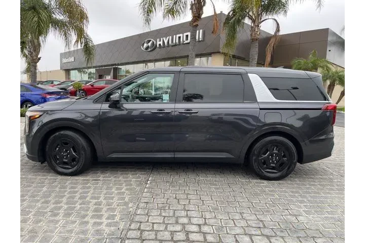 $36995 : Kia Carnival 2025 LX 4dr Min image 6