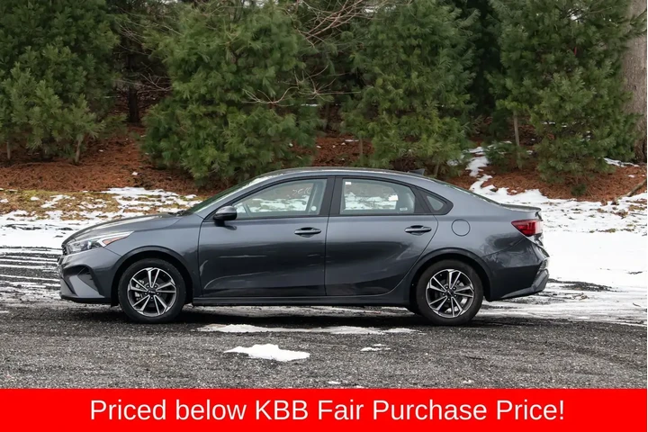 $12895 : Kia Forte 2024 LX 4dr Sedan image 4
