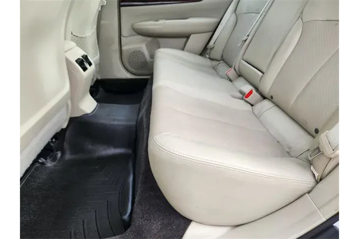 $7589 : Subaru Legacy 2014 AWD 2.5i image 10