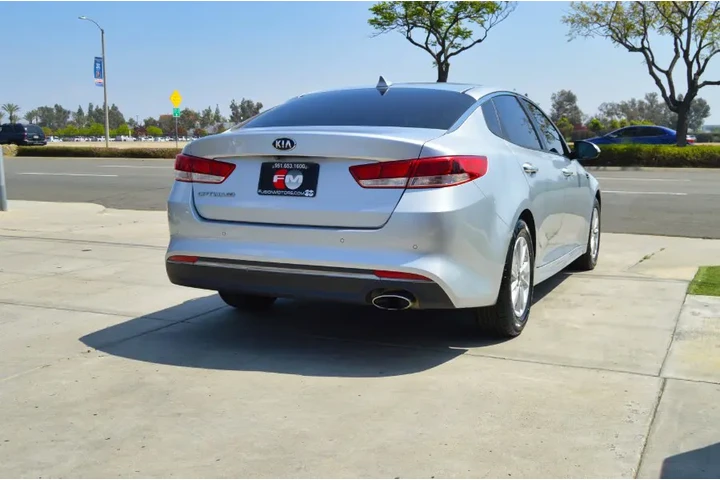 $13265 : Used 2018 Optima LX Auto for image 5