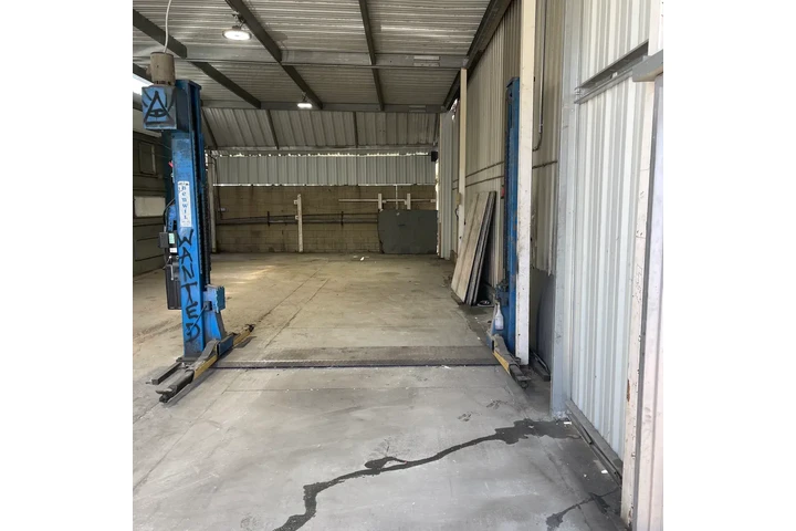 $2800 : Espacio de Bodega disponible image 3