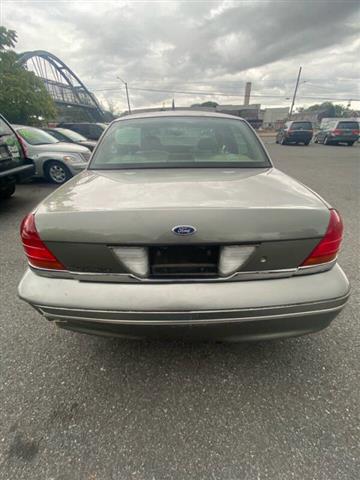 $3495 : 2000 Crown Victoria LX image 8