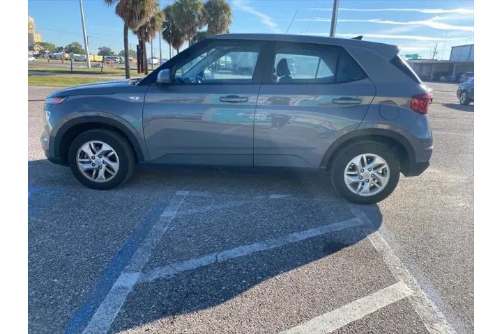 $11415 : Hyundai VENUE 2022 SE 4dr Cr image 6