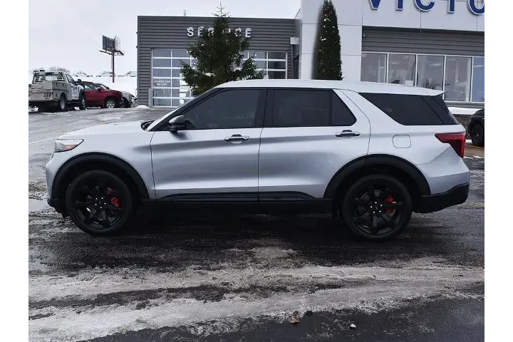 $38995 : Ford Explorer 2022 AWD ST 4d image 2