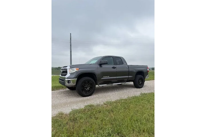 $18995 : 2015 Tundra SR5 image 6