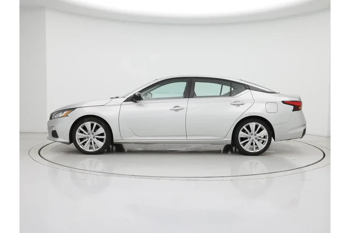 $18998 : Nissan Altima 2021 2.5 SR 4d image 3