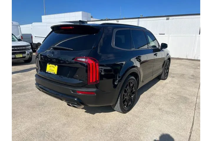 $28988 : Kia Telluride 2021 AWD SX 4d image 3