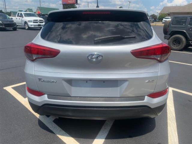 2018 Tucson image 5