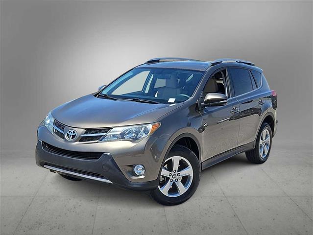 $16990 : Pre-Owned 2015 Toyota RAV4 XLE image 1