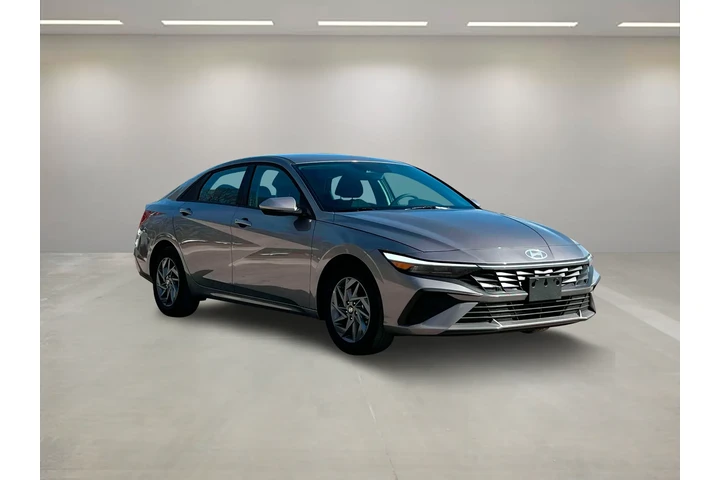 $18989 : Hyundai ELANTRA 2024 SEL 4dr image 10