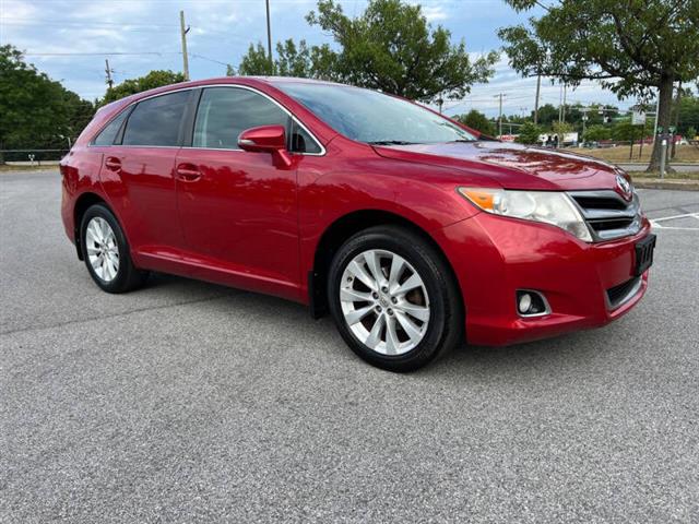 $9900 : 2013 Venza LE image 4